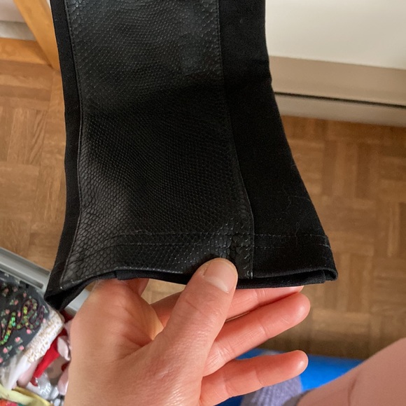 Le Chateau leather fronted leggings - Picture 6 of 8